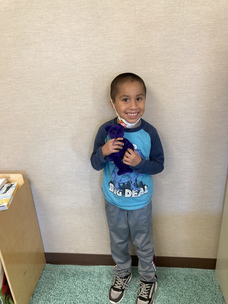 El estudiante Miguel Ramirez es el ganador del Tiger Ticket de la escuela primaria para la semana del 21 al 28 de septiembre