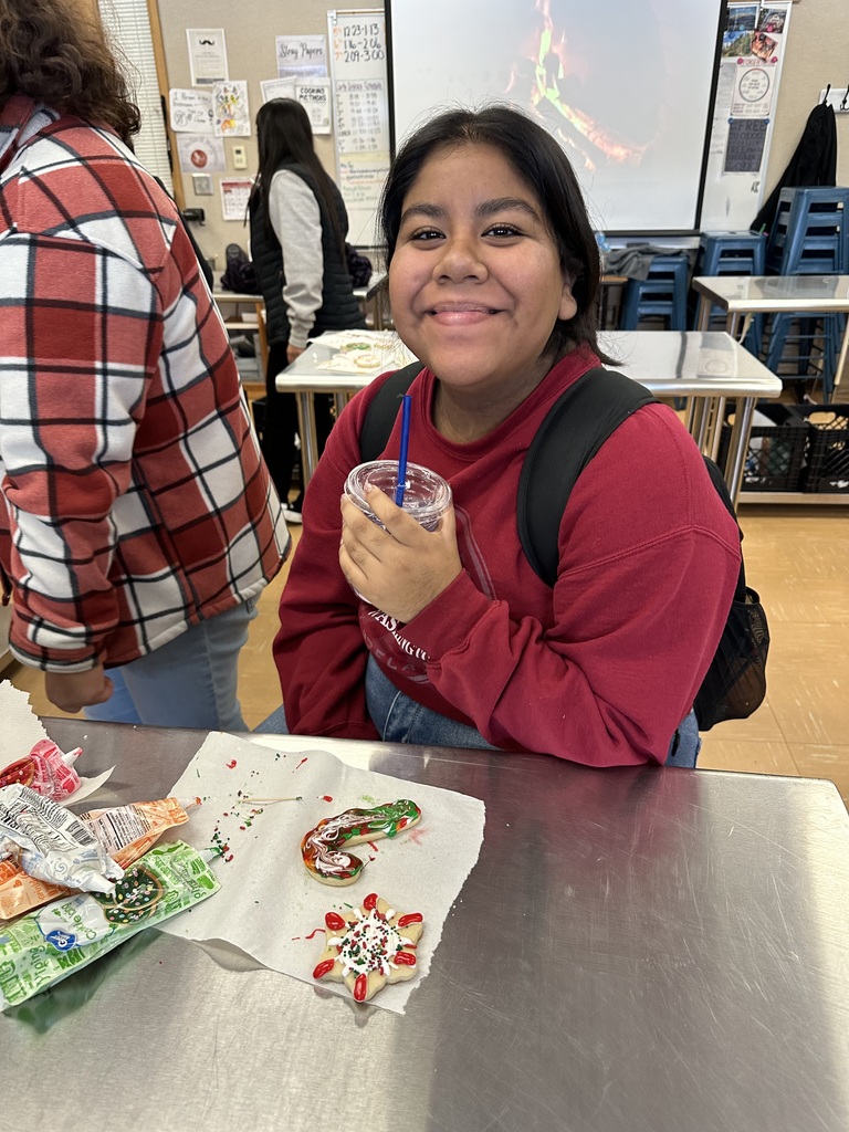 PBIS Choice Time Cookie Decorating in Mrs Ty's